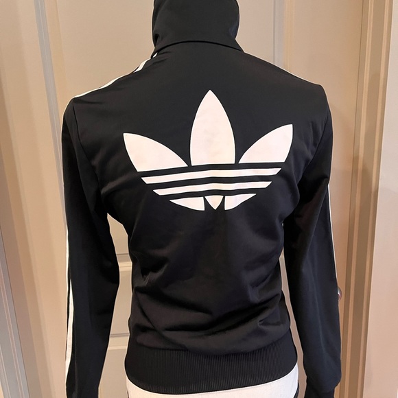 Adidas track suit. Size Small. Excellent condition. - Picture 2 of 4